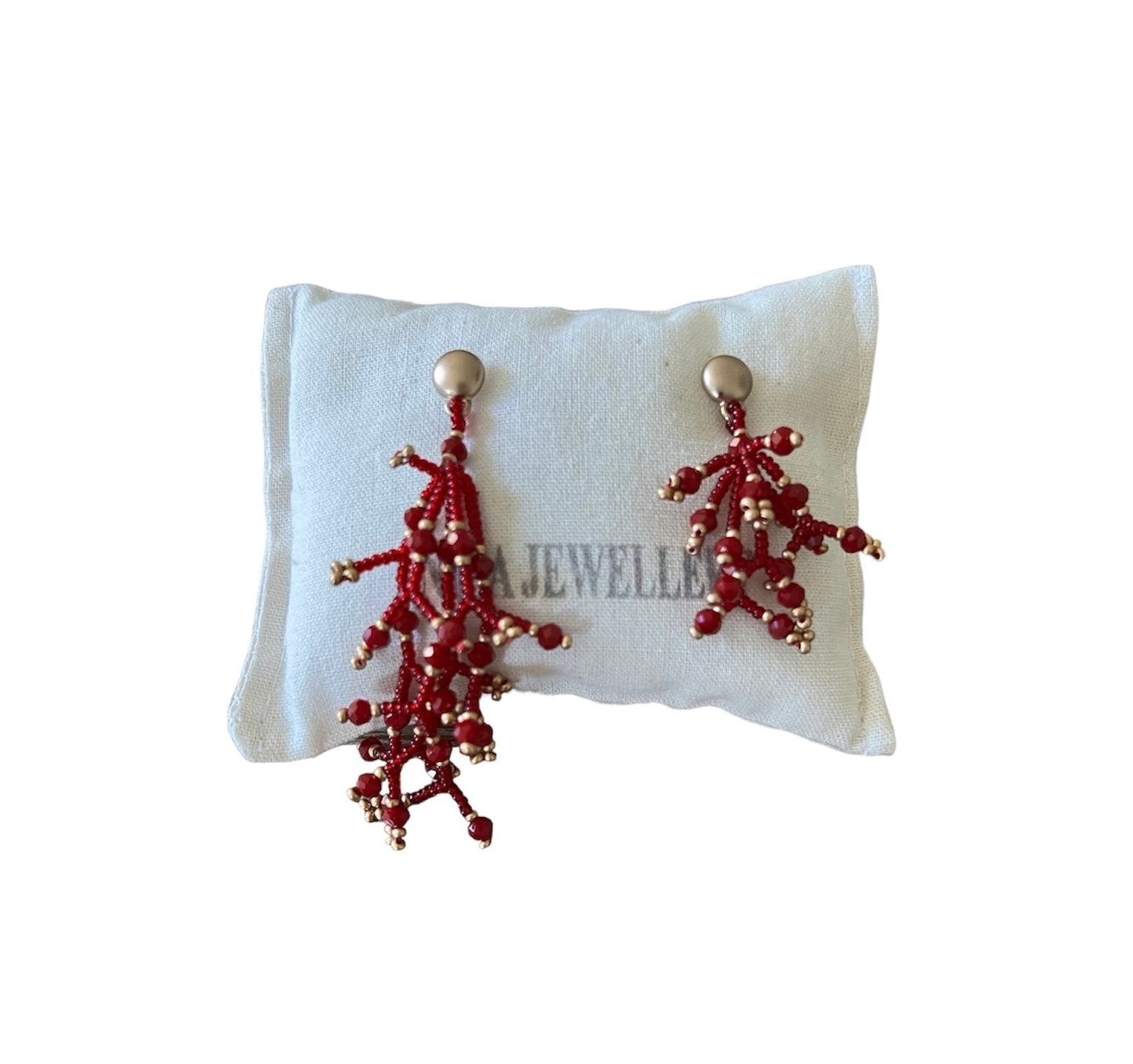 Mismatch coral earrings